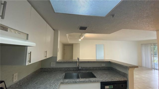 5045 WILES Road 205, Coconut Creek, FL 33073