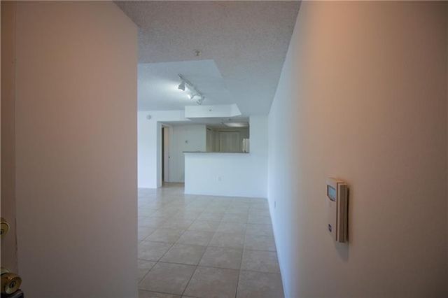 5045 WILES Road 205, Coconut Creek, FL 33073