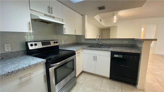 5045 WILES Road 205, Coconut Creek, FL 33073