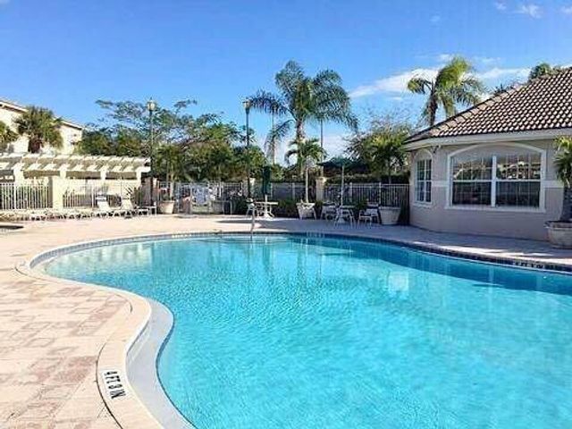 5045 WILES Road 205, Coconut Creek, FL 33073