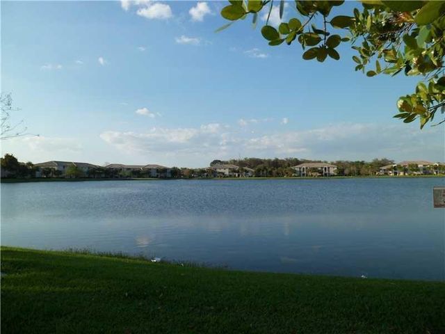 5045 WILES Road 205, Coconut Creek, FL 33073