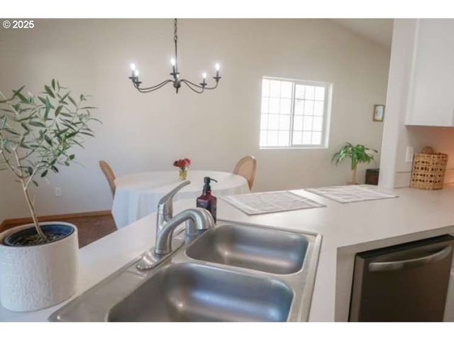 2122 Ne 79TH Ave, Vancouver, WA 98664