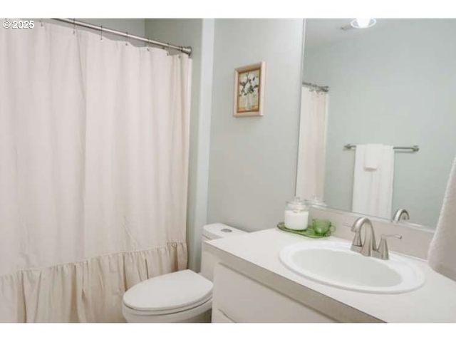 2122 Ne 79TH Ave, Vancouver, WA 98664