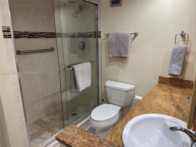 6039 Collins Ave 924, Miami Beach, FL 33140