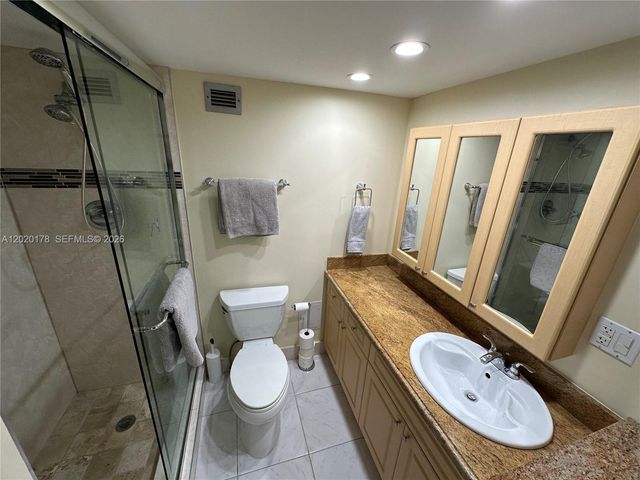 6039 Collins Ave 924, Miami Beach, FL 33140