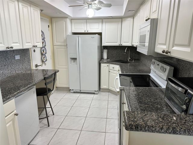 6039 Collins Ave 924, Miami Beach, FL 33140