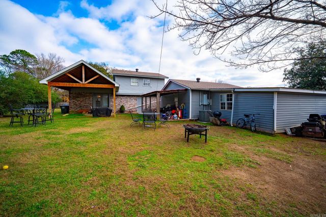 2860 Broadmoor Drive, Conway, AR 72034