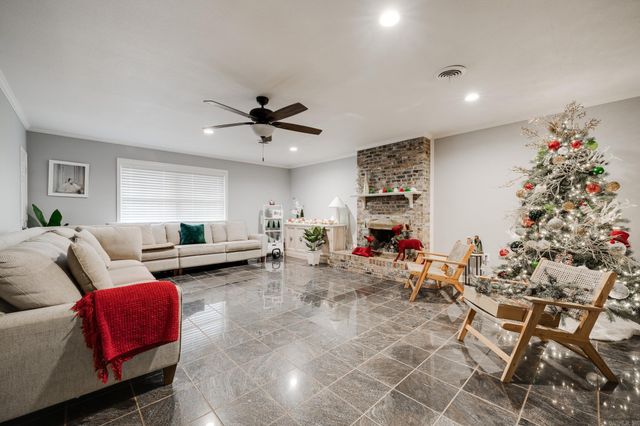 2860 Broadmoor Drive, Conway, AR 72034