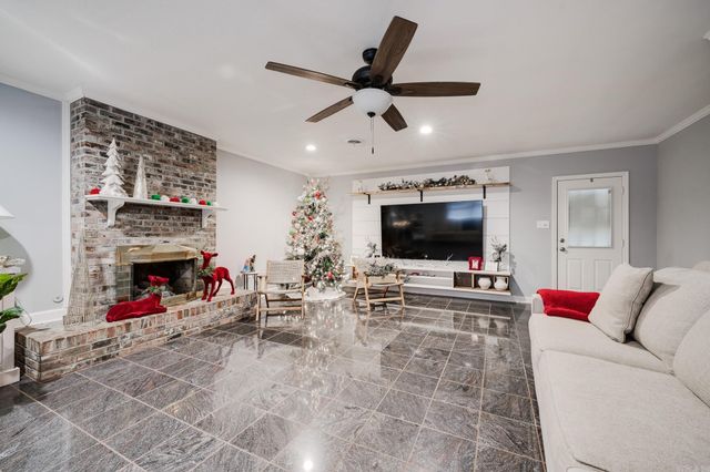 2860 Broadmoor Drive, Conway, AR 72034