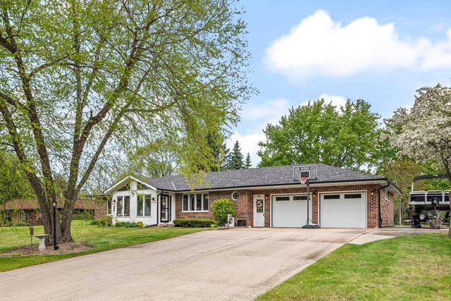 388 Palmer Avenue, Green Lake, WI 54941