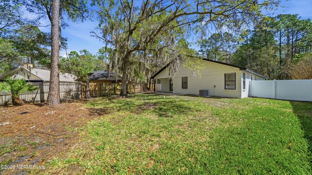 2338 BLOSSOM RIDGE Drive N, Jacksonville, FL 32218