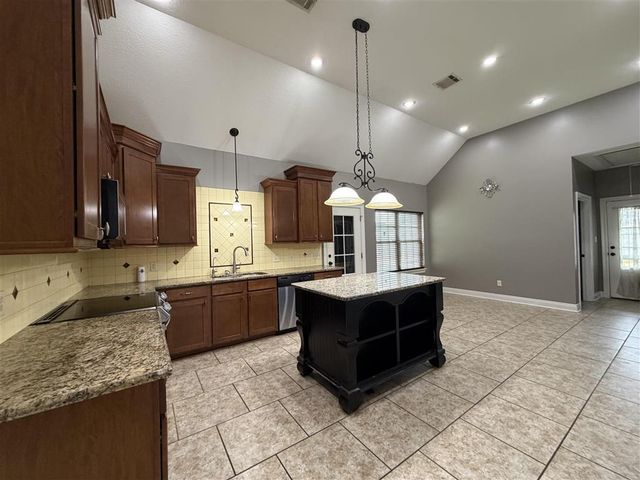 1008 Inverery Drive, Lake Charles, LA 70605