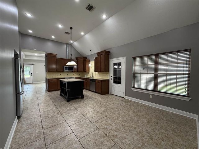 1008 Inverery Drive, Lake Charles, LA 70605