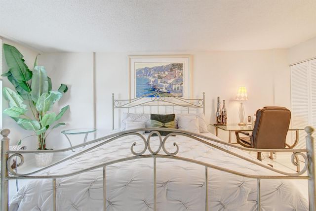 3221 S Ocean Boulevard 505, Highland Beach, FL 33487