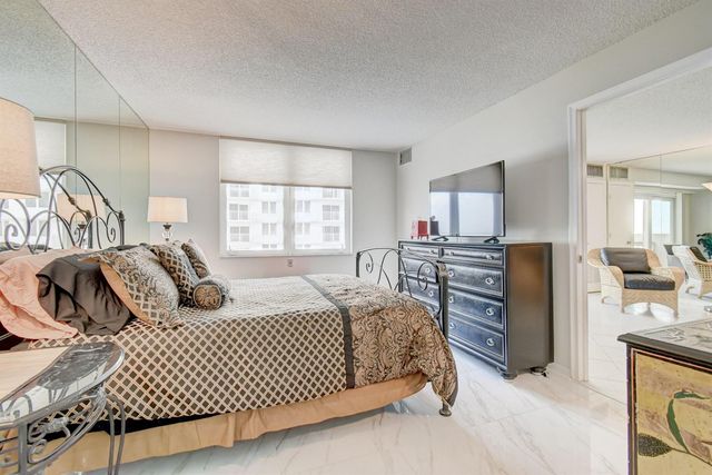 3221 S Ocean Boulevard 505, Highland Beach, FL 33487