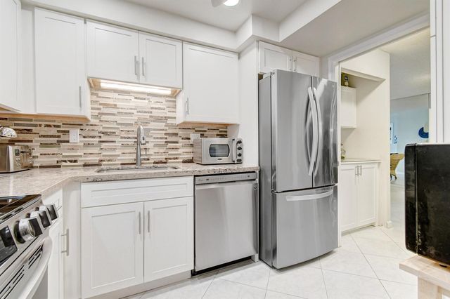 3221 S Ocean Boulevard 505, Highland Beach, FL 33487