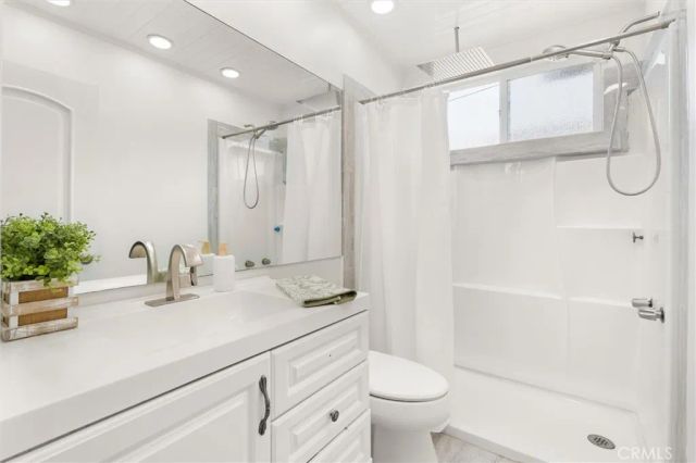 243 S Hanford, San Pedro, CA 90732