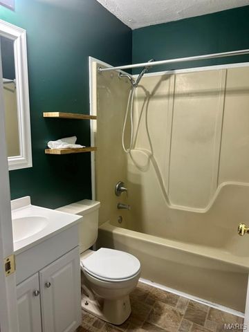 15465 Mustang Road, Dexter, MO 63841