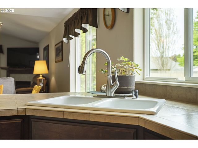 10002 Ne 144TH Ave, Unknown, WA 98682