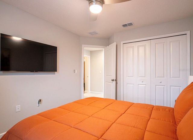 4902 LIVINGSTON LANE, Oviedo, FL 32765