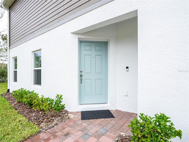 4902 LIVINGSTON LANE, Oviedo, FL 32765