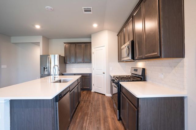 518 Windy Reed RD, Hutto, TX 78634