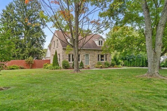 12312 W McShane ROAD, Franklin, WI 53132
