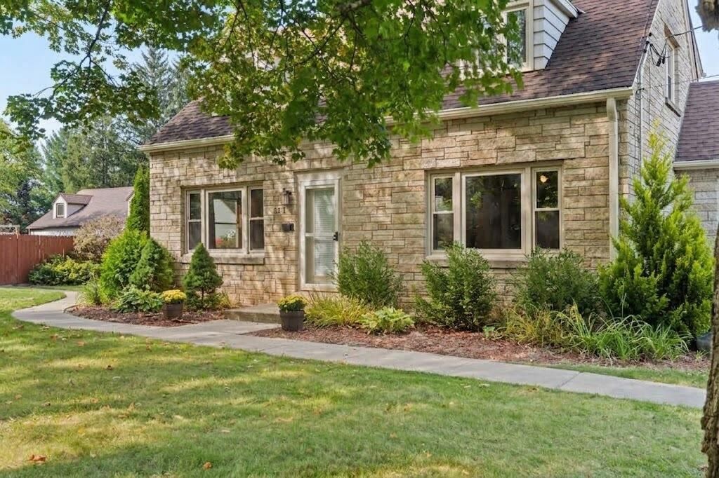 12312 W McShane ROAD, Franklin, WI 53132