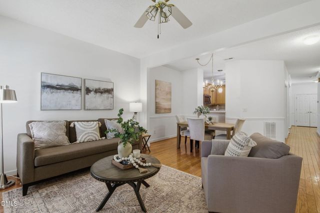 438 Sawgrass Hill Court, Cary, NC 27519