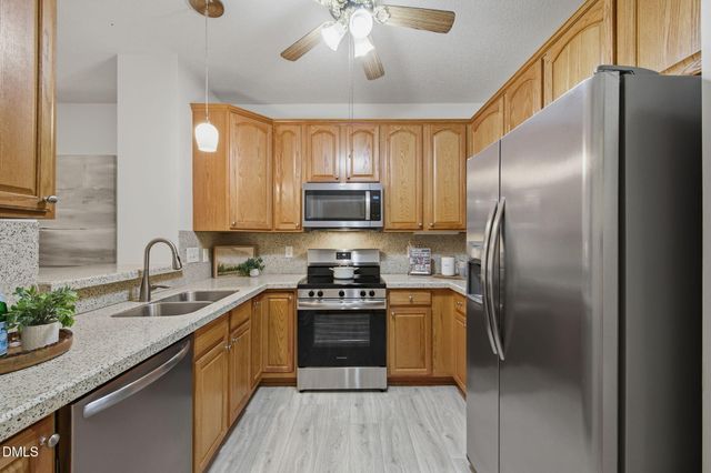 438 Sawgrass Hill Court, Cary, NC 27519