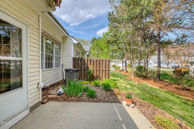 438 Sawgrass Hill Court, Cary, NC 27519