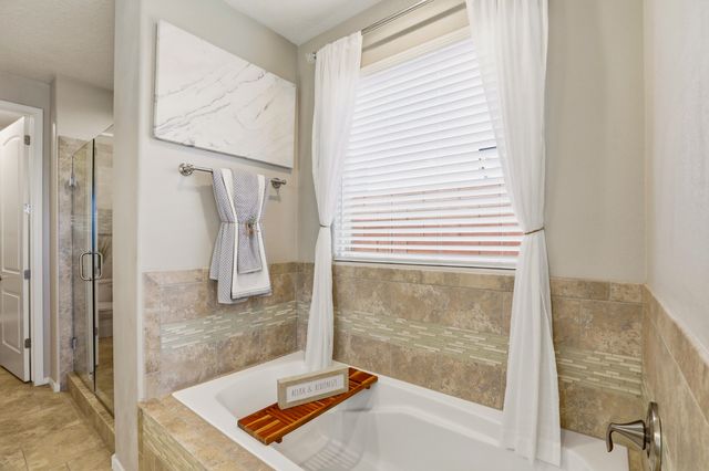 7017 Cleary Loop NE, Rio Rancho, NM 87144