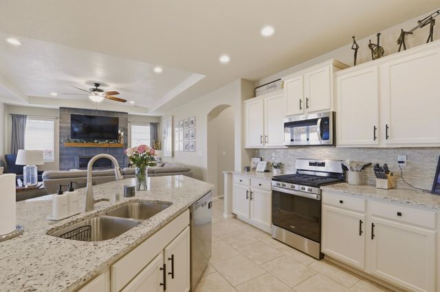 7017 Cleary Loop NE, Rio Rancho, NM 87144