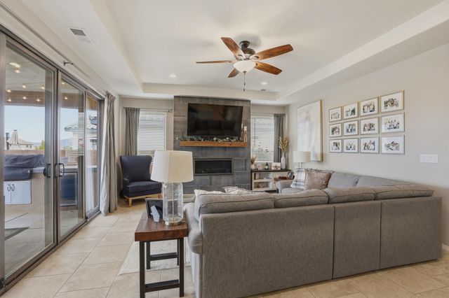 7017 Cleary Loop NE, Rio Rancho, NM 87144