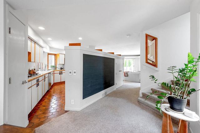 21 Foxboro Circle, Madison, WI 53717