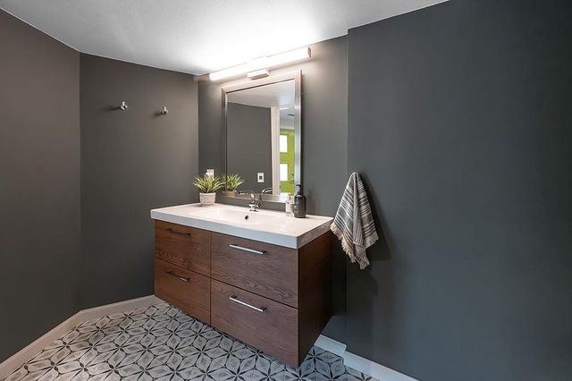 21 Foxboro Circle, Madison, WI 53717