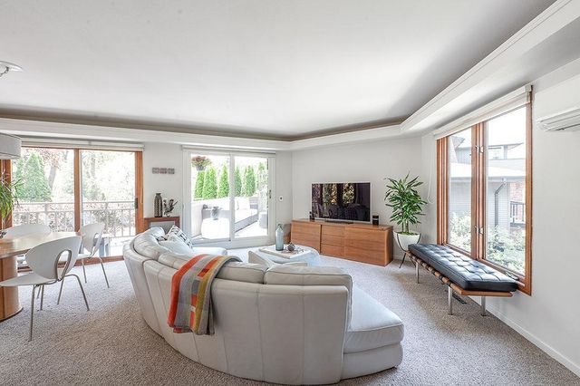 21 Foxboro Circle, Madison, WI 53717