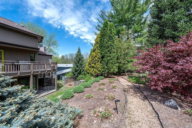 21 Foxboro Circle, Madison, WI 53717