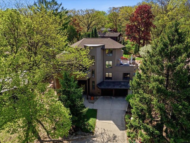21 Foxboro Circle, Madison, WI 53717
