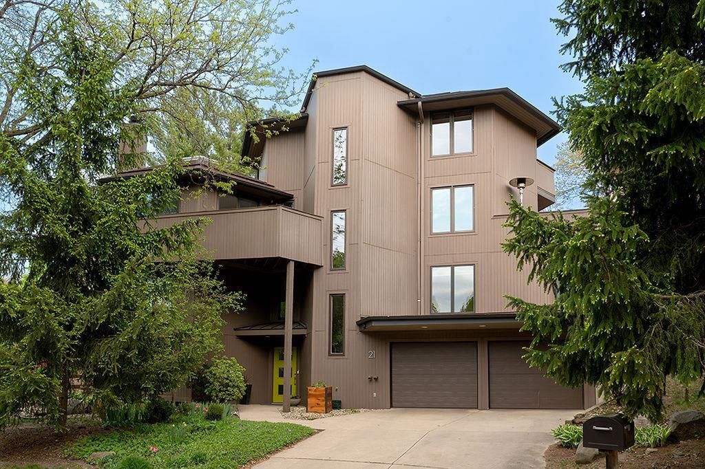 21 Foxboro Circle, Madison, WI 53717
