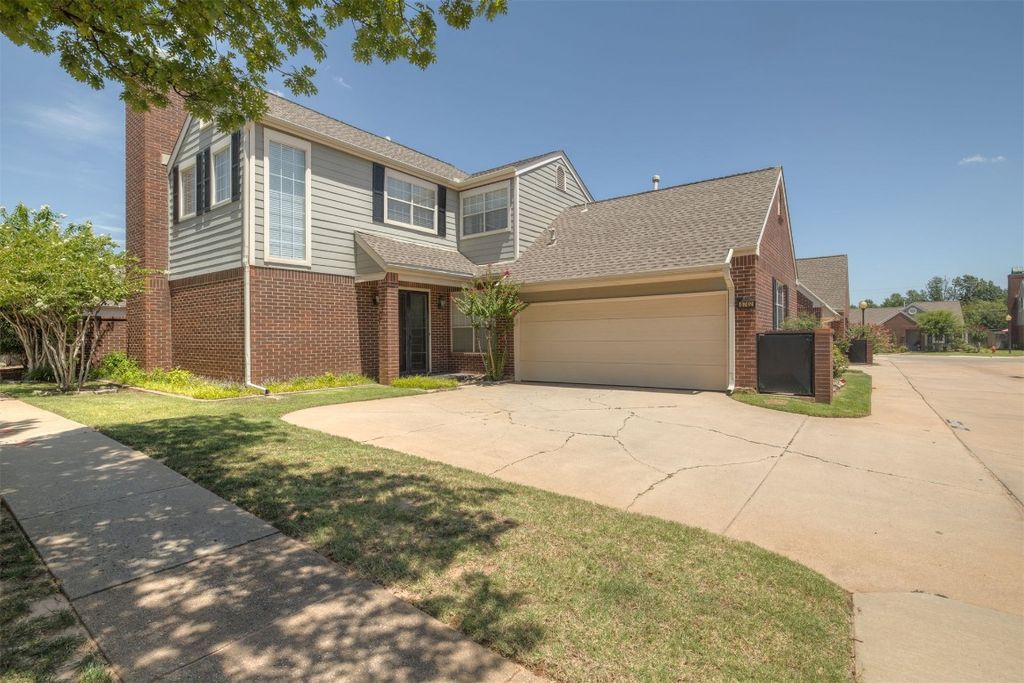 8702 N May Avenue 14, Oklahoma City, OK 73120
