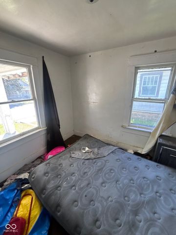 2255 Arrow Avenue, Anderson, IN 46016