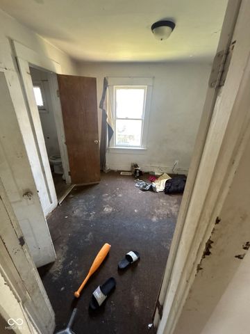 2255 Arrow Avenue, Anderson, IN 46016