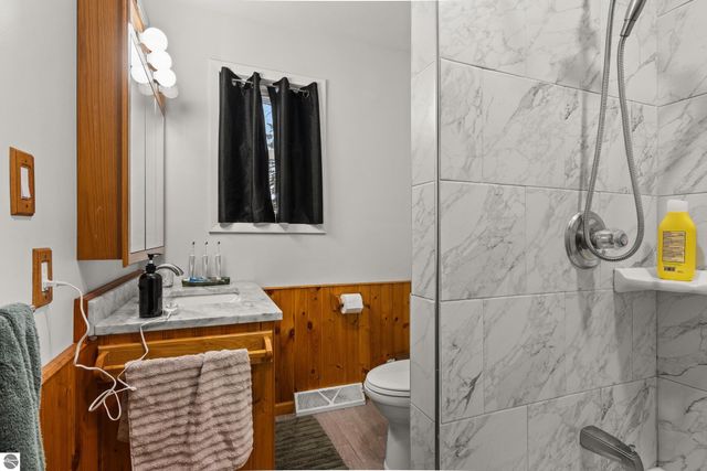 2770 County Road 633, Grawn, MI 49637