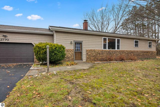 2770 County Road 633, Grawn, MI 49637