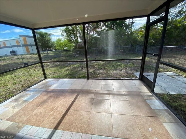 1247 SW Santa Barbara PL 1301, Cape Coral, FL 33991