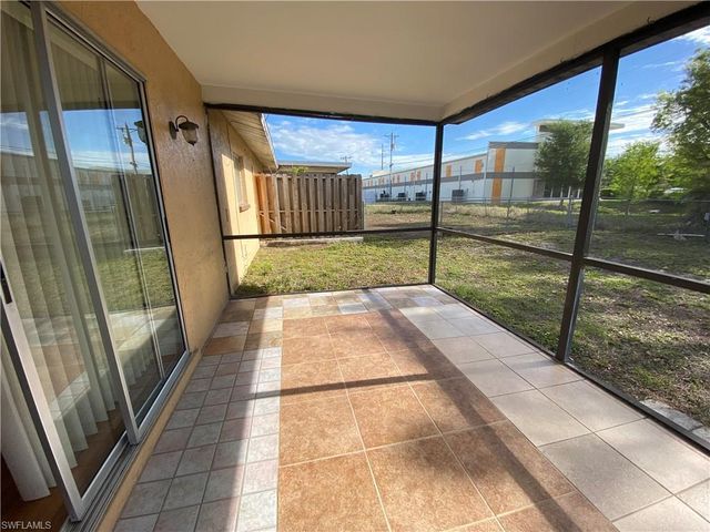 1247 SW Santa Barbara PL 1301, Cape Coral, FL 33991