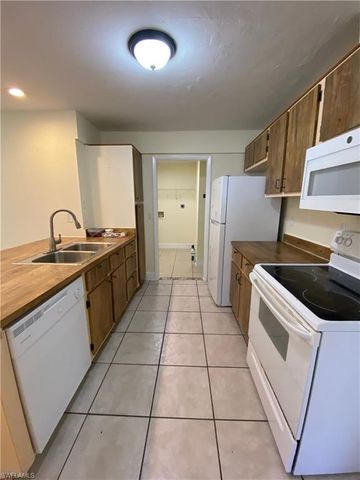 1247 SW Santa Barbara PL 1301, Cape Coral, FL 33991