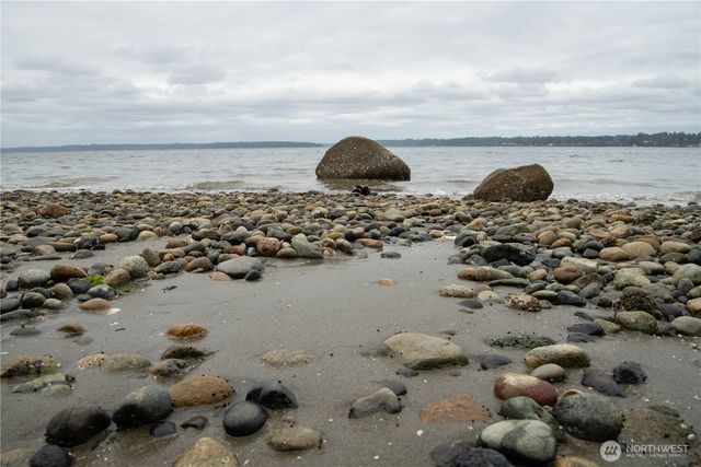 6206 Crescent Beach Road, Vaughn, WA 98394