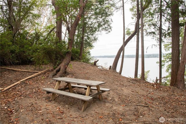 6206 Crescent Beach Road, Vaughn, WA 98394